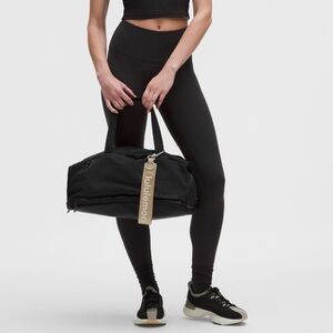 NWT Lululemon Women's Wunder Train High-Rise Tight 28”